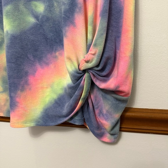 Jodifl Rainbow Tie Dye V-Neck Casual Tunic Top Women’s Size Medium Oversized - Picture 4 of 10